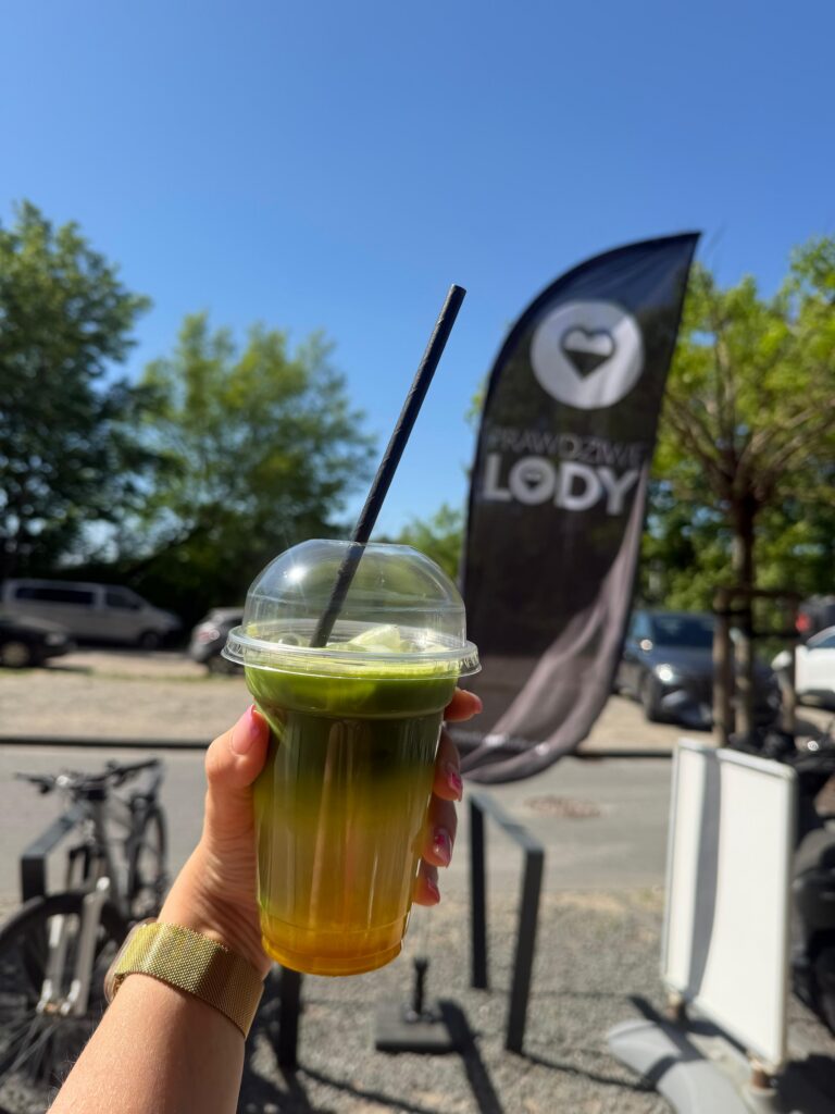 Coconut mango Matcha